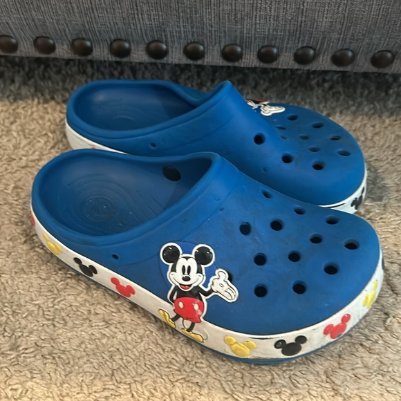 Crocs Blue Mickey Mouse Slippers Kids 2 - Picture 2 of 6